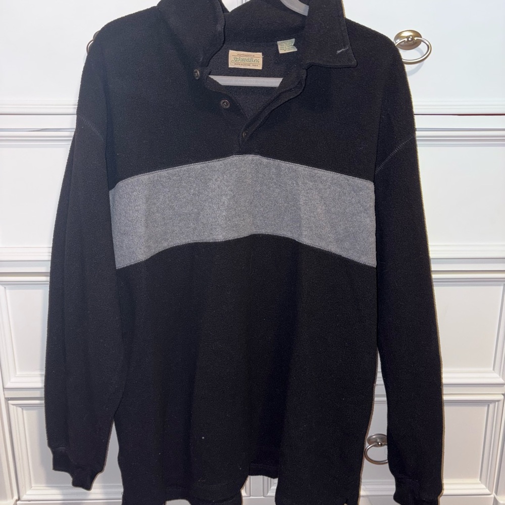 St. John's Bay Black and Gray Men's Sweater